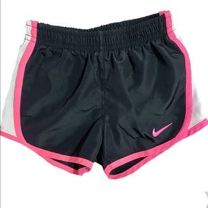 Nike girl’s size 3T black pink athletic shorts